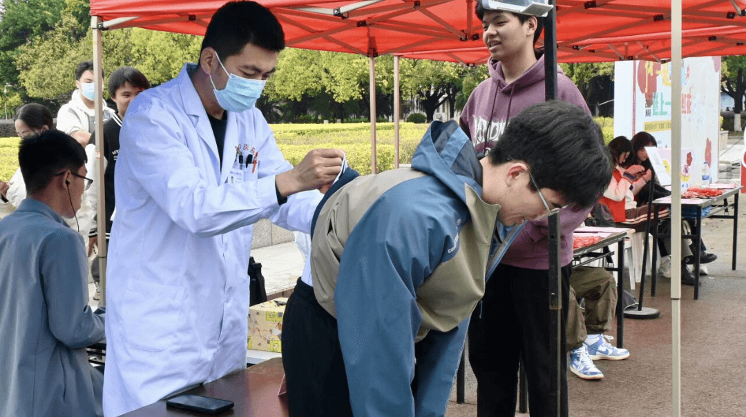 福建医科大学“学雷锋”主题活动 - 图片 2