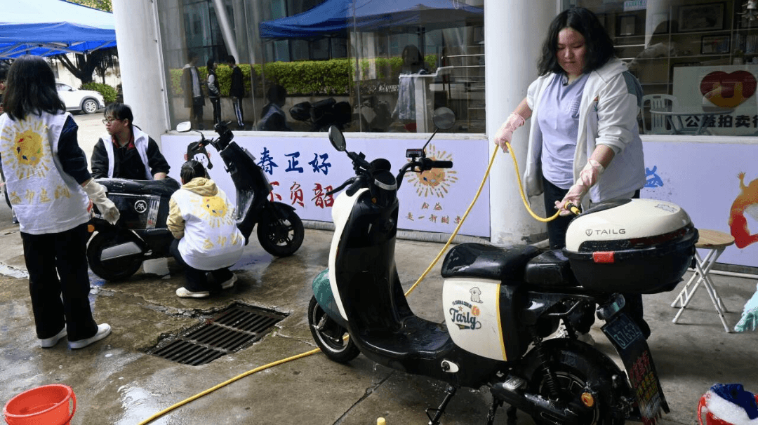 福建医科大学“学雷锋”主题活动 - 图片 4